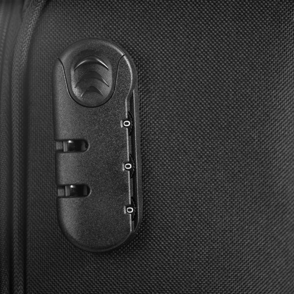 29kQfGt9k-Maleta_Oasis_Sp_67_24_Mediana_Negra_American_Tourister_1011602_6.jpg