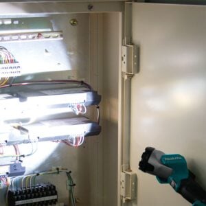 Lintera LED Makita ML105 160 Lumenes Cabezal Movible 12v Max