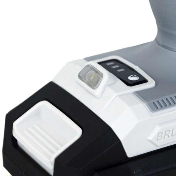 eRAVrc6bH-11022875_3.jpg
